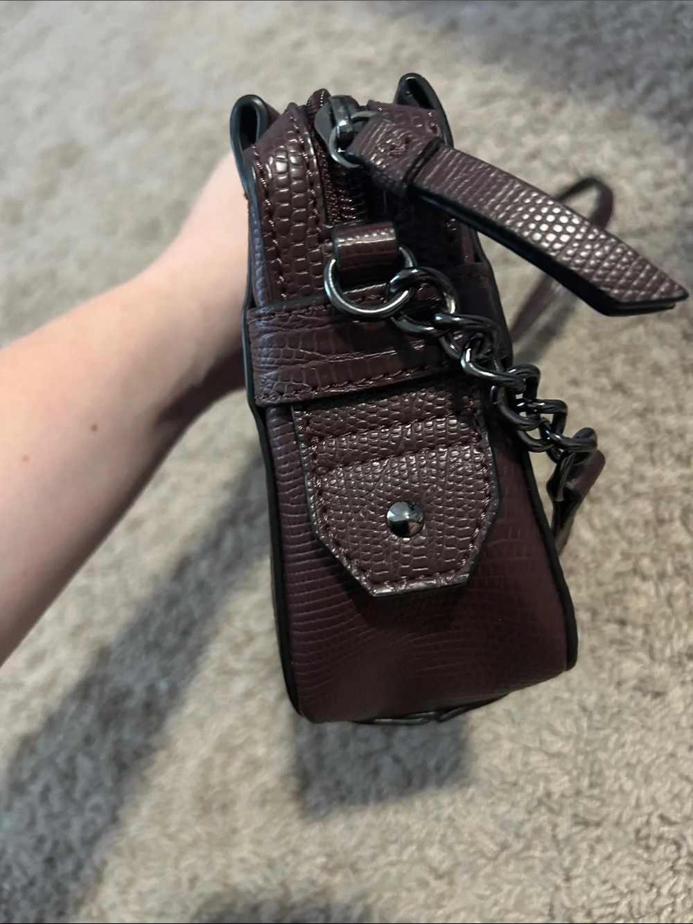 Simply Vera Vera Wang Burgundy Textured Crossbody Bag